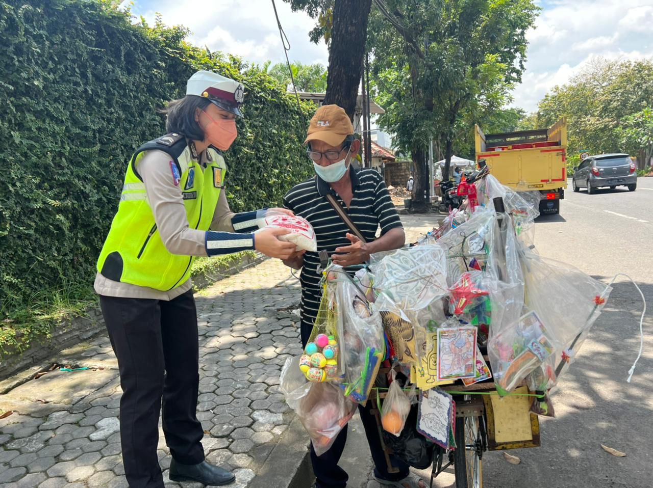 3e53c97c-90a9-493f-9834-9cd235ba6ce2