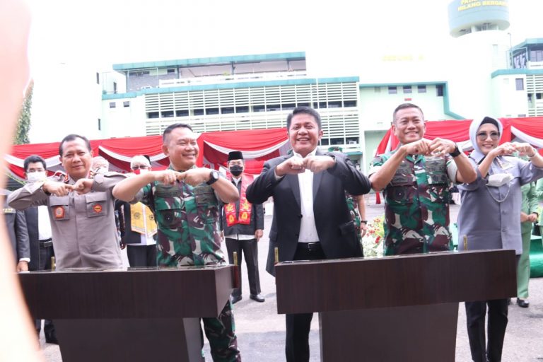 48bd22f766d2f17f3b4e6451553a0b6ebc7a5c21349ae7e4a2a37e5b1d8bf340.0