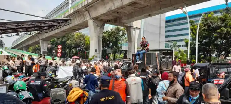 5b93a0a2639617e378a1befe3e0a5a74952a9029bc2aeda8148d5fa18fe0756a.0