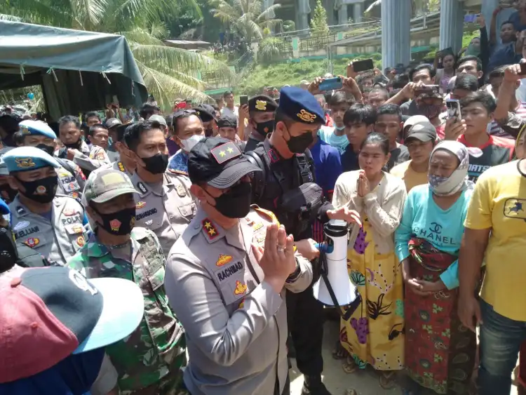 5d7ddf7051323c8d30c19bc94ccc570dca42373ac3d95a57943c3990c00913f6.0