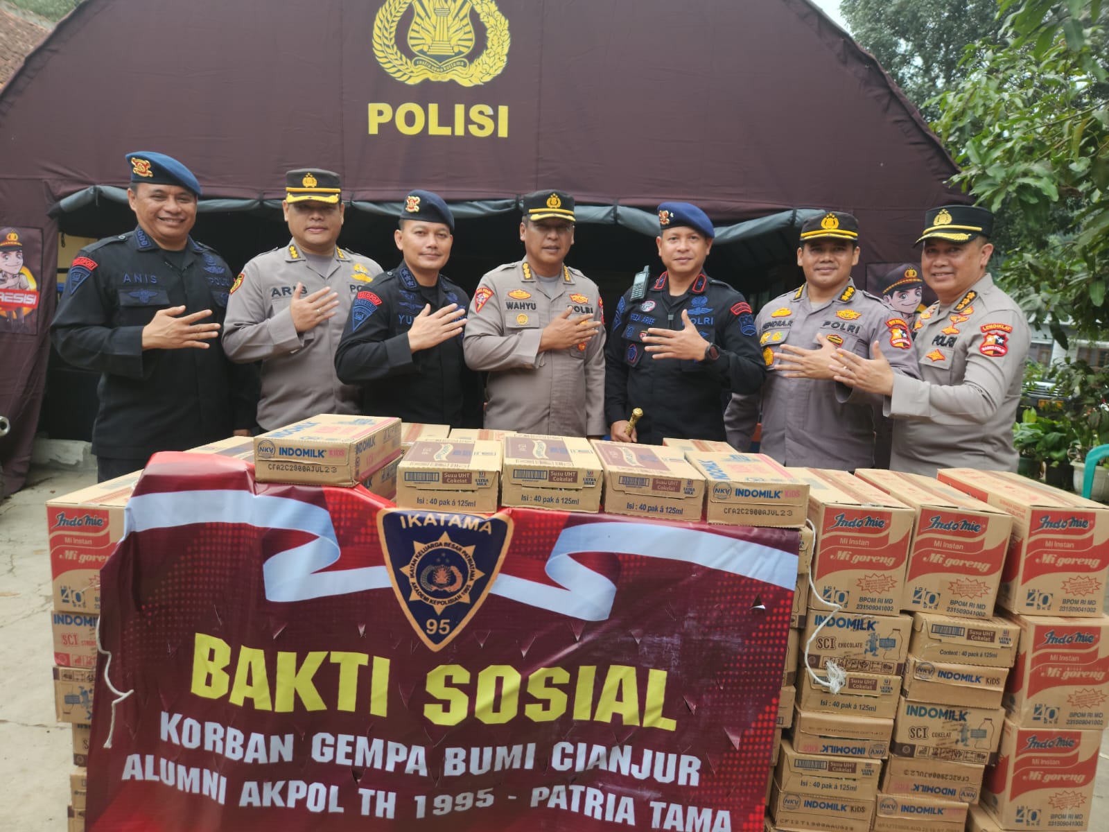 Alumni Akpol Tahun 1995 Salurkan Bantuan Kepada Korban Bencana Gempa Bumi Cianjur