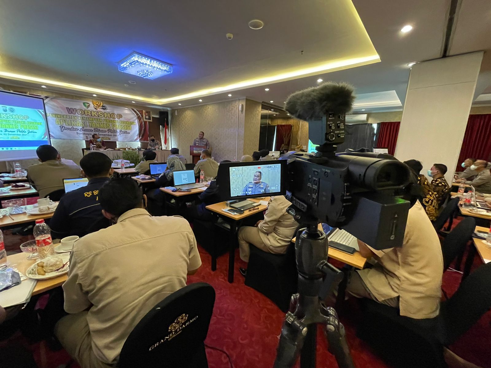 6a6a69af-4ae6-45a6-a355-a89649740db2