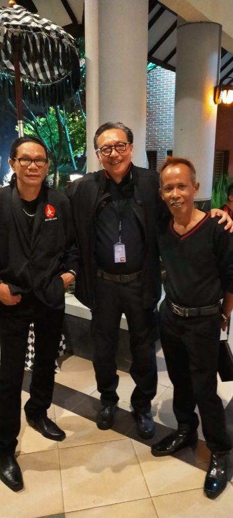 Ketum Maspolin S Stanley S bersama Adie Rakasiwi Ketua DMC yang baru dan Maulana Said Ketua DMC yang lama