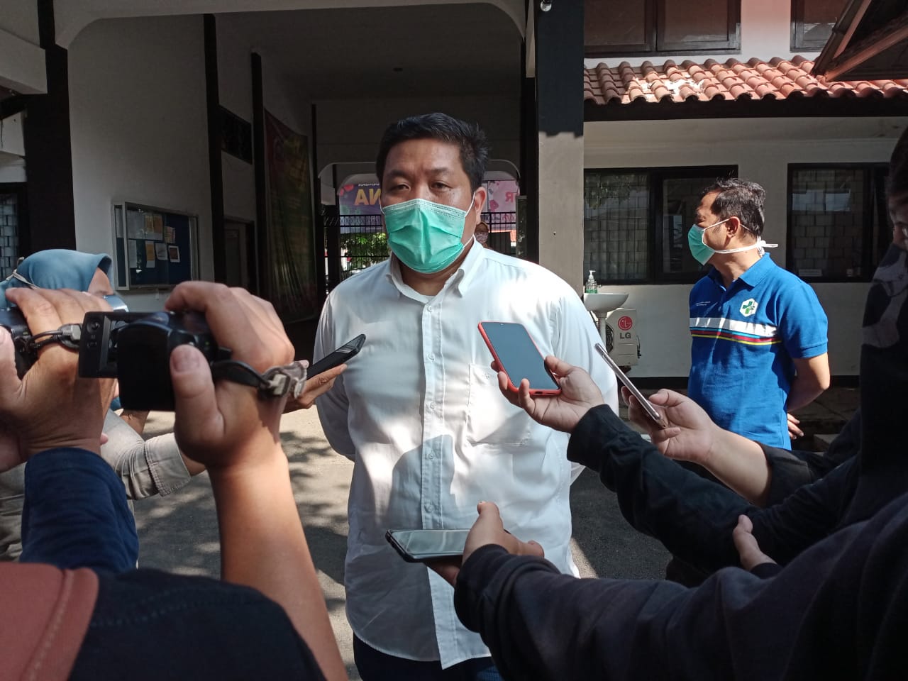 6ff33060-ebd8-4666-a426-6f3aa13e2c1a