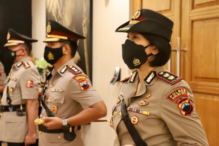 72b52a24f1ff6016804eeb4f613a1ee5caf3e008390f0477a96f2a5b21958098.0