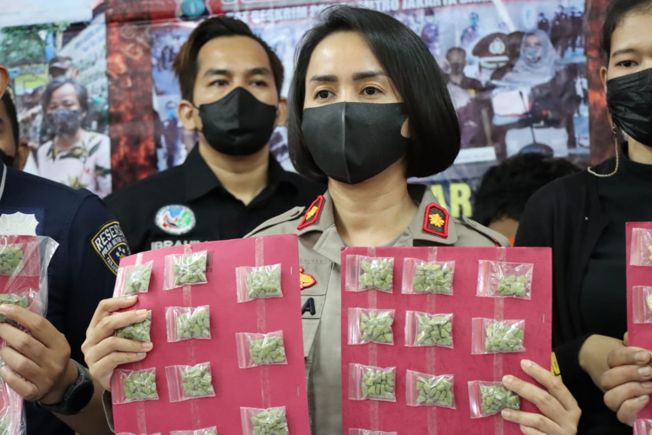 73daceae526614def2ffefcffcf1aa461df6b209b95af493a47a050d41351d06.0