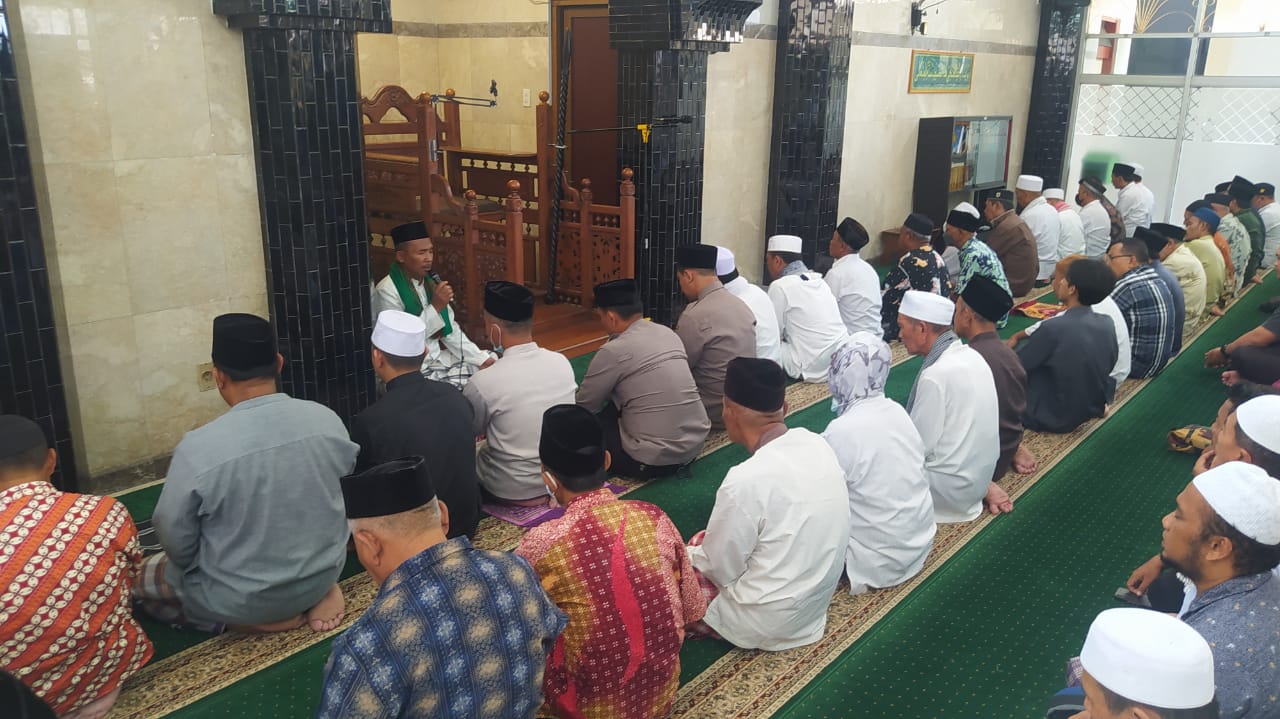 Polda Jatim dan Jajaran Serentak Laksanakan Doa Bersama Bagi Korban Tragedi Kanjuruhan