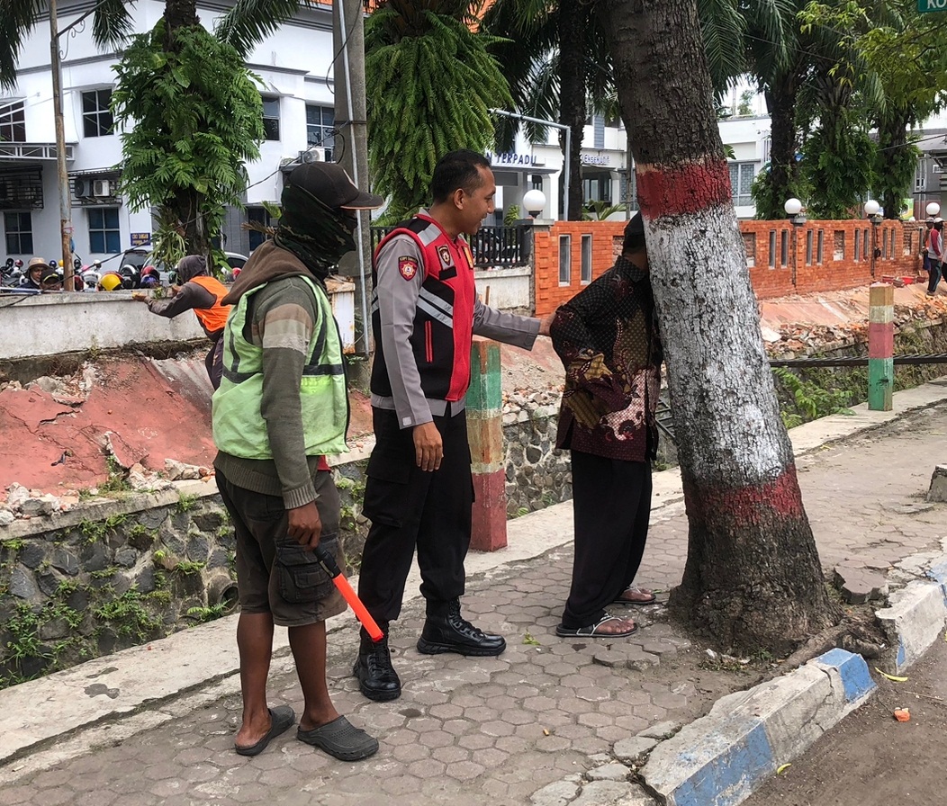 7e3806f2-f7c3-4171-859d-824cef57a553