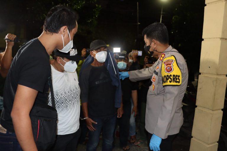 9b78194c4b93a0af0944b67516379e53ef372b58396b80cd09e69cbbdf8dfc4a.0