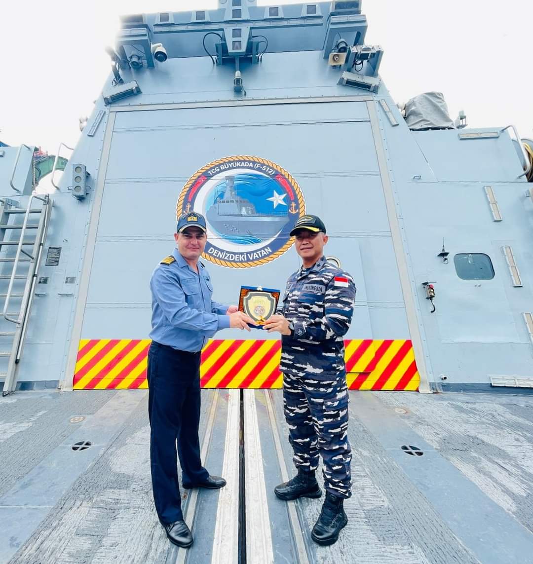 Ini Yang Membuat Dua Komandan Kapal Perang Turki Terkejut Dengan Aksi Dansatgas MTF TNI Konga XXVIII-M/UNIFIL