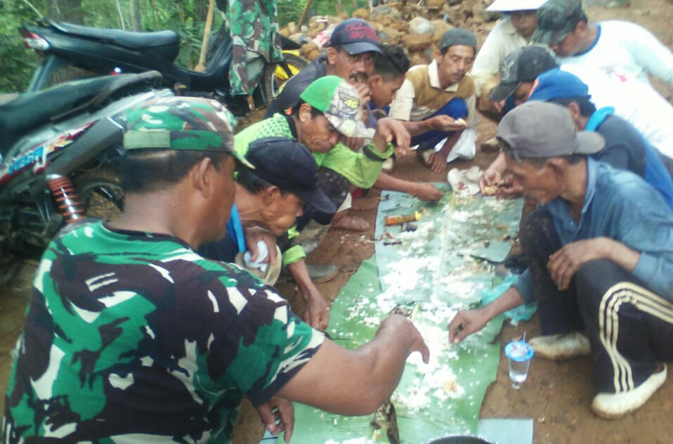 Indahnya Kebersamaan di Lokasi TMMD