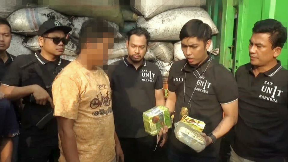 Kontainer Bermuatan Sabu Diamankan Polisi
