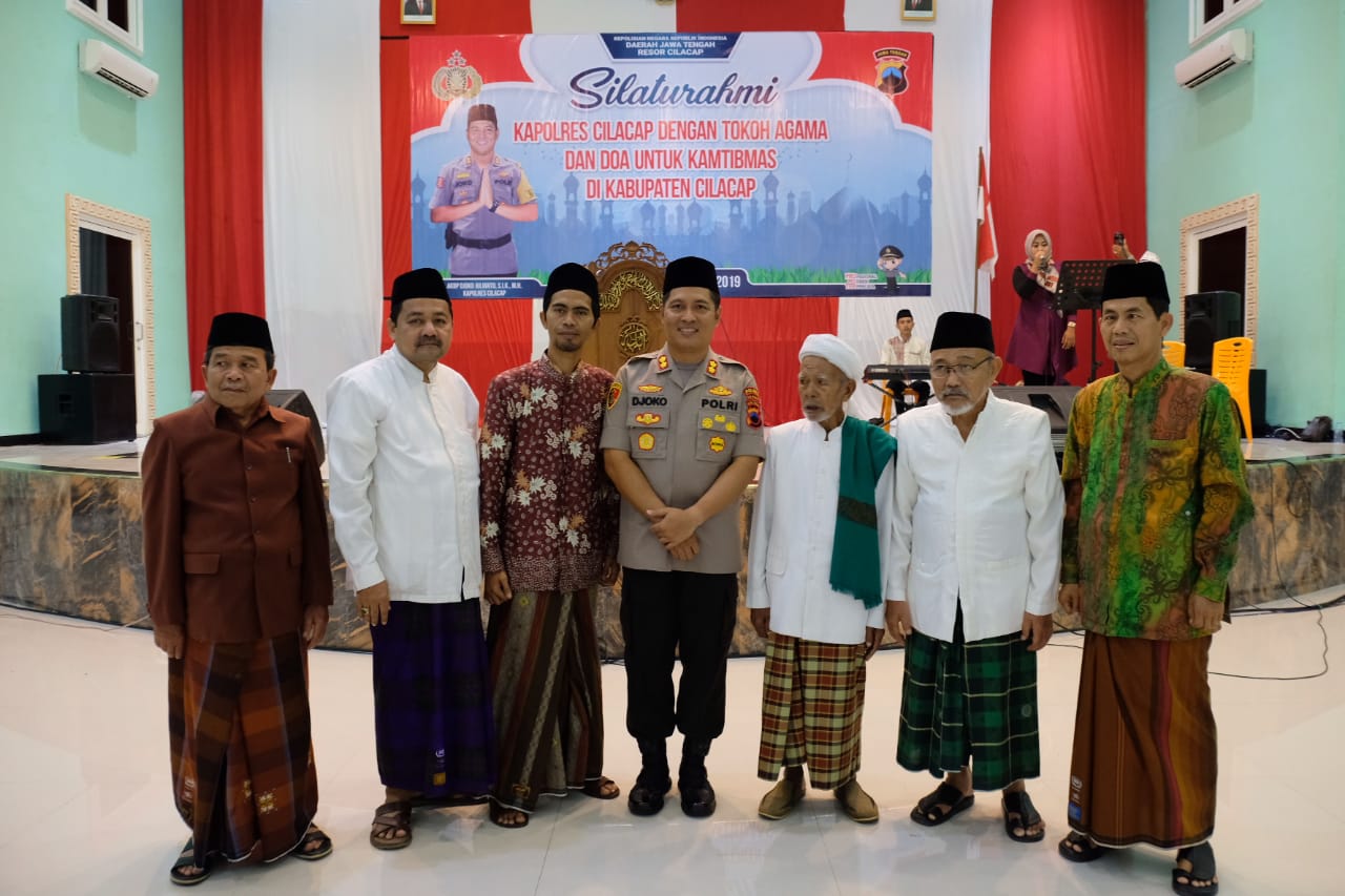 Jadikan Masyarakat Polisi bagi Dirinya Sendiri