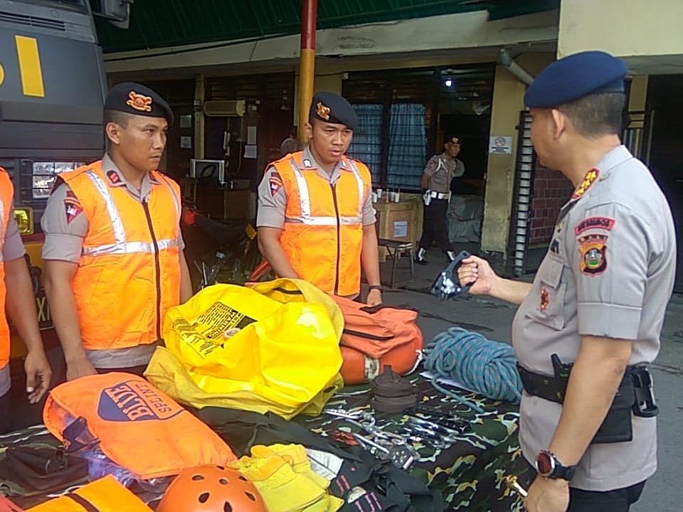 Antisipasi Kerawanan di Lokasi Wisata, Brimob Polda Bali Siaga SAR