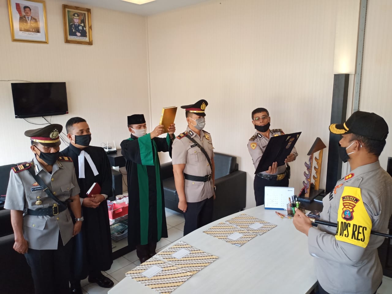 Sertijab Kabag Sumda dan Kasat Lantas Dipimpin Oleh Kapolres Humbahas AKBP. Rudi Hartono, SIK. MM