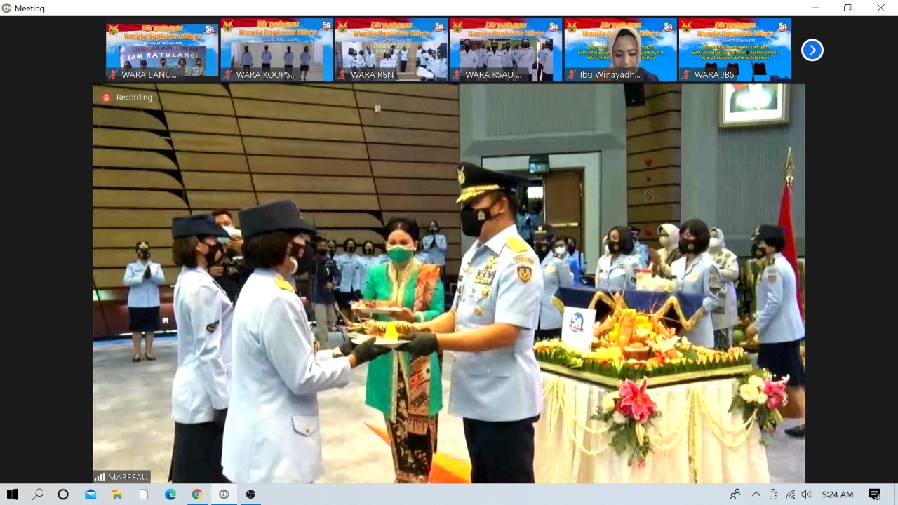 Wanita Angkatan Udara Ulang Tahun