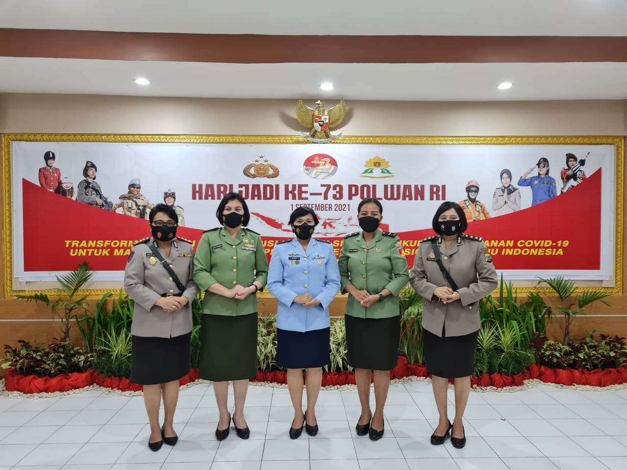 Wanita TNI Hadiri HUT Polwan di Polda Sulut