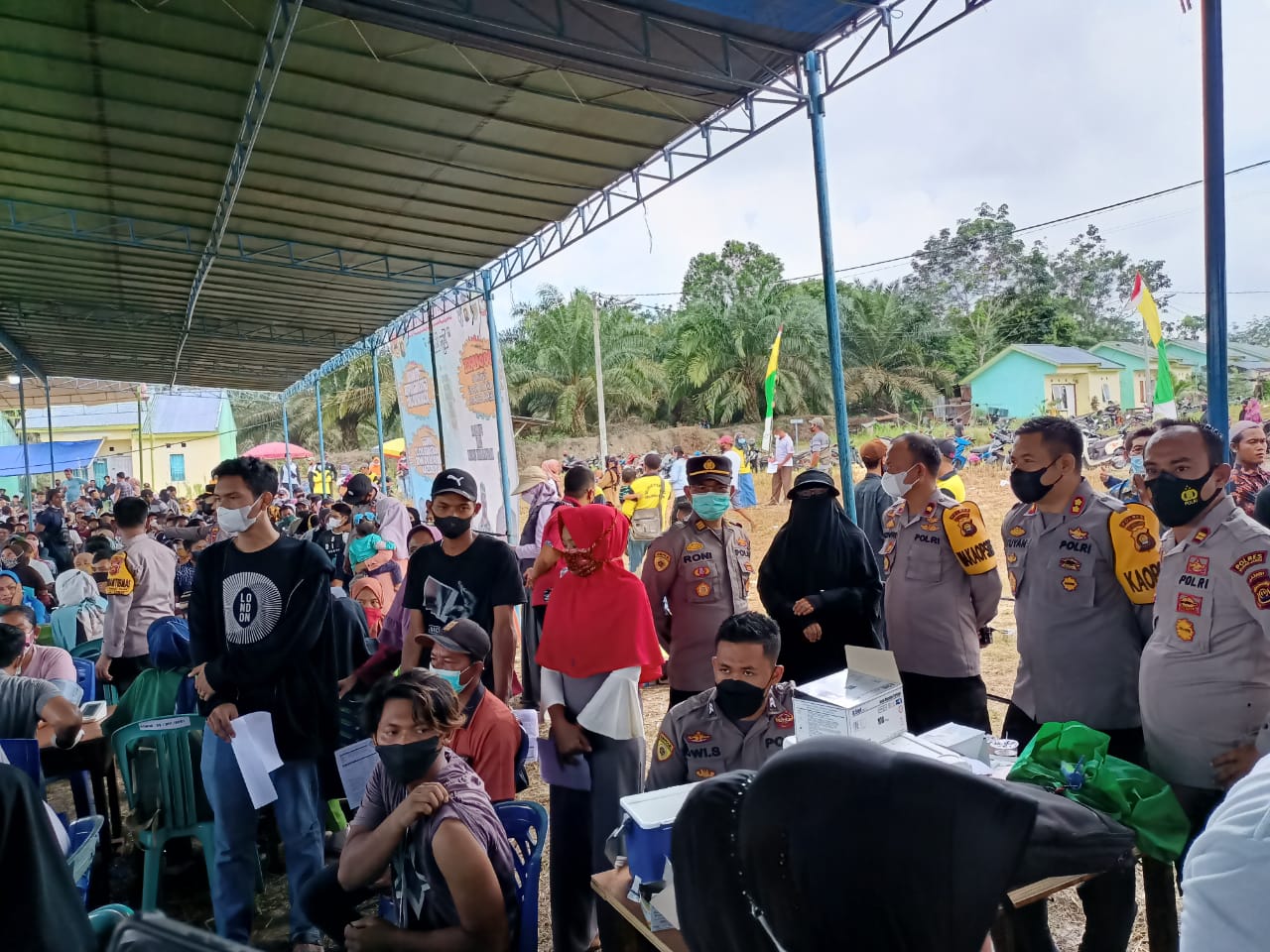 Kapolres Muaro Jambi AKBP Yuyan Priatmaja Kembali Gelar Vaksinasi Di Kecamatan Jaluko