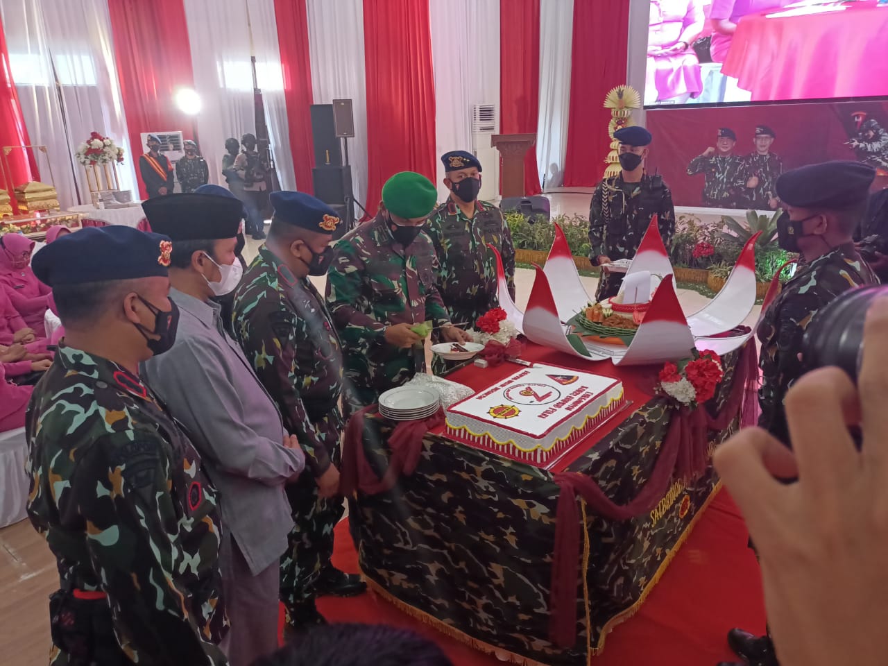 Danrem 042/Gapu Hadiri HUT Brimob ke-76 di Markas Brimob Polda Jambi