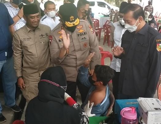 Kapolda Riau Hadiri kegiatan Vaksinasi PWNU Riau, dalam rangka peringati Harlah NU Ke-96