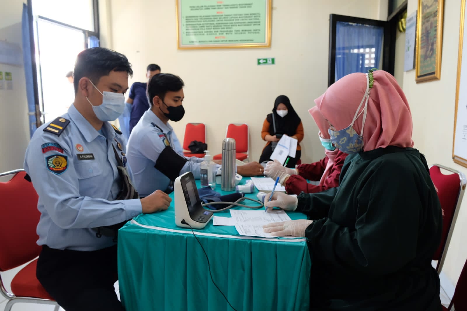 Hadapi Omicron, Pegawai Rutan Tangerang Lakukan Vaksin Booster