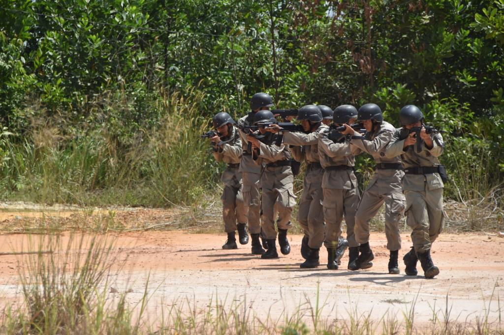 22 personel Bintara dan tamtama remaja Satbrimob Polda Riau laksanakan latihan berganda