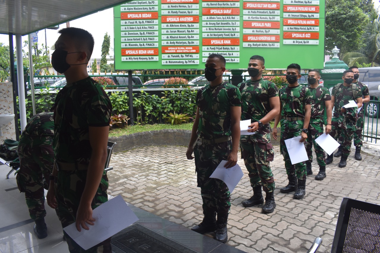 Anggota Korem 042/Gapu Suntik Vaksin Hepatitis B