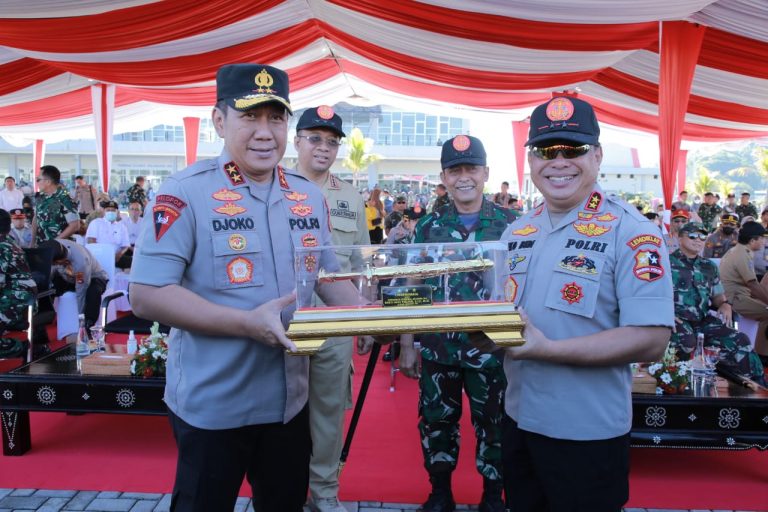 Kapolda NTB Menghadiri Upacara Penutupan Latsitardanus XLII tahun 2022