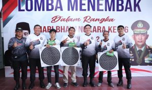 Sambut HUT Bhayangkara Ke 76, Polda Riau Gelar Lomba Menembak Bersama Jurnalis