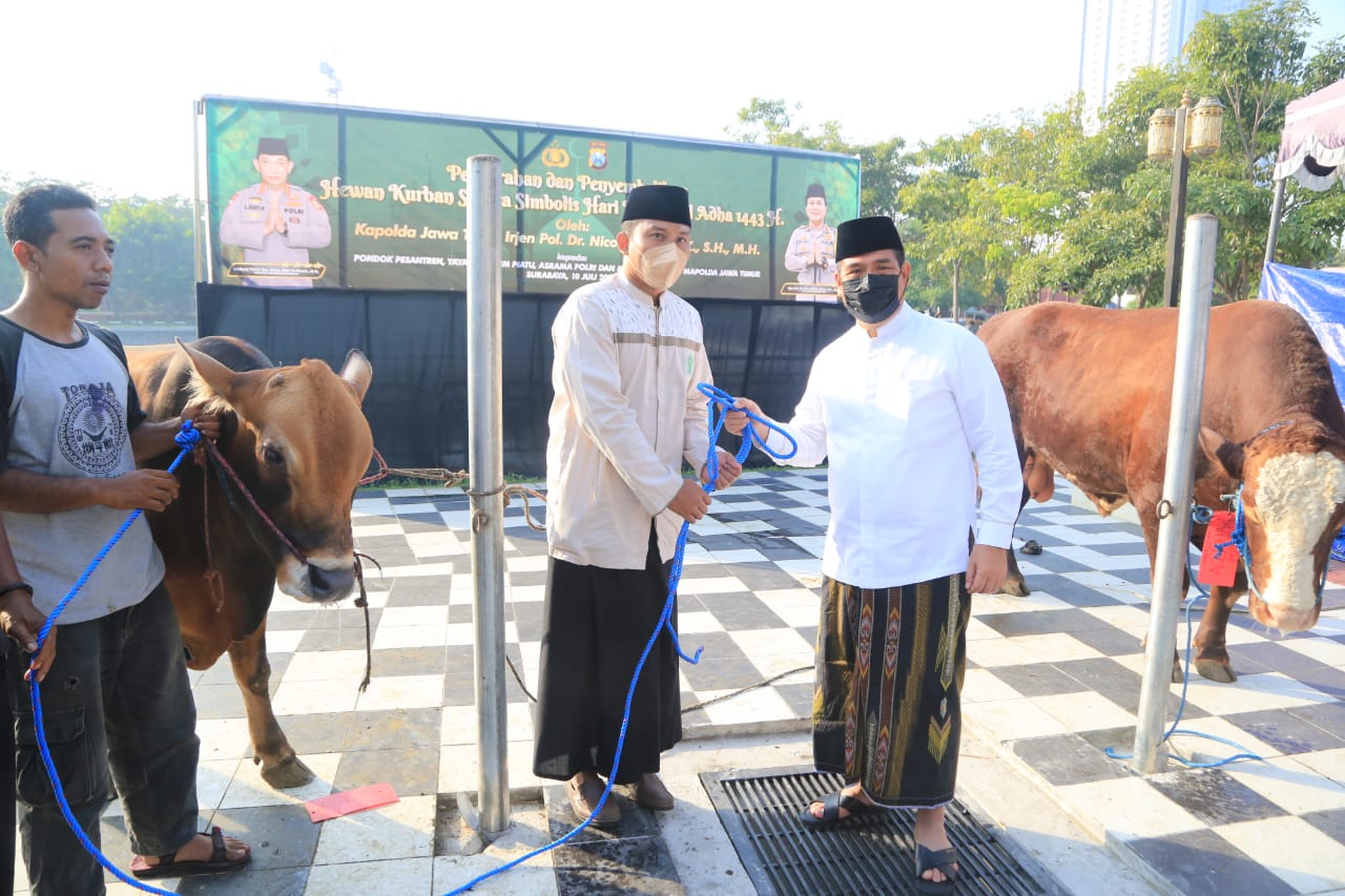 Rayakan Idul Adha 1443 H Polda Jatim Gelar Shalat Ied dan Salurkan Hewan Kurban
