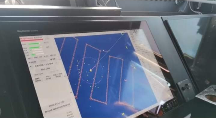 ALL OUT…TNI AL Koarmada II Kerahkan 2 Kapal Perang Dan Pesud, Bantu Sar KM Liberty 1