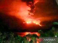 Tiga Erupsi Eksplosif Gunung Ruang, 272 KK Mengungsi
