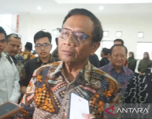Pro Kontra Draf UU No 32 2022, Mahfud Md: “Tugas Jurnalis itu Investigasi”