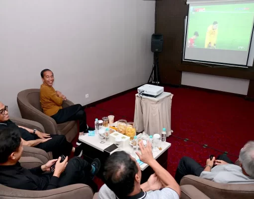 Ucapan Selamat Jokowi Kepada Erick Thohir Usai Kemenangan Timnas