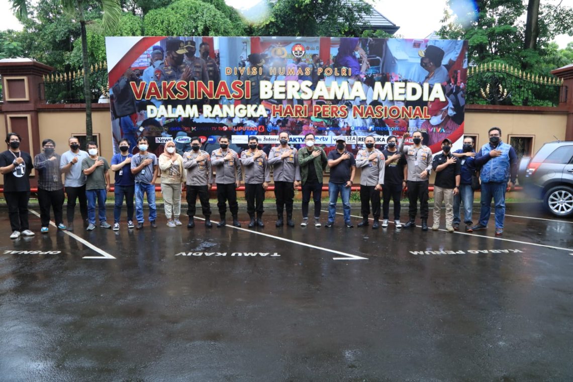Vaksinasi-Bersama-Media-1140x760.jpg