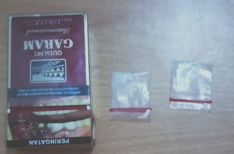 Simpan Sabu Dalam Bungkus Rokok, RS Terciduk…..