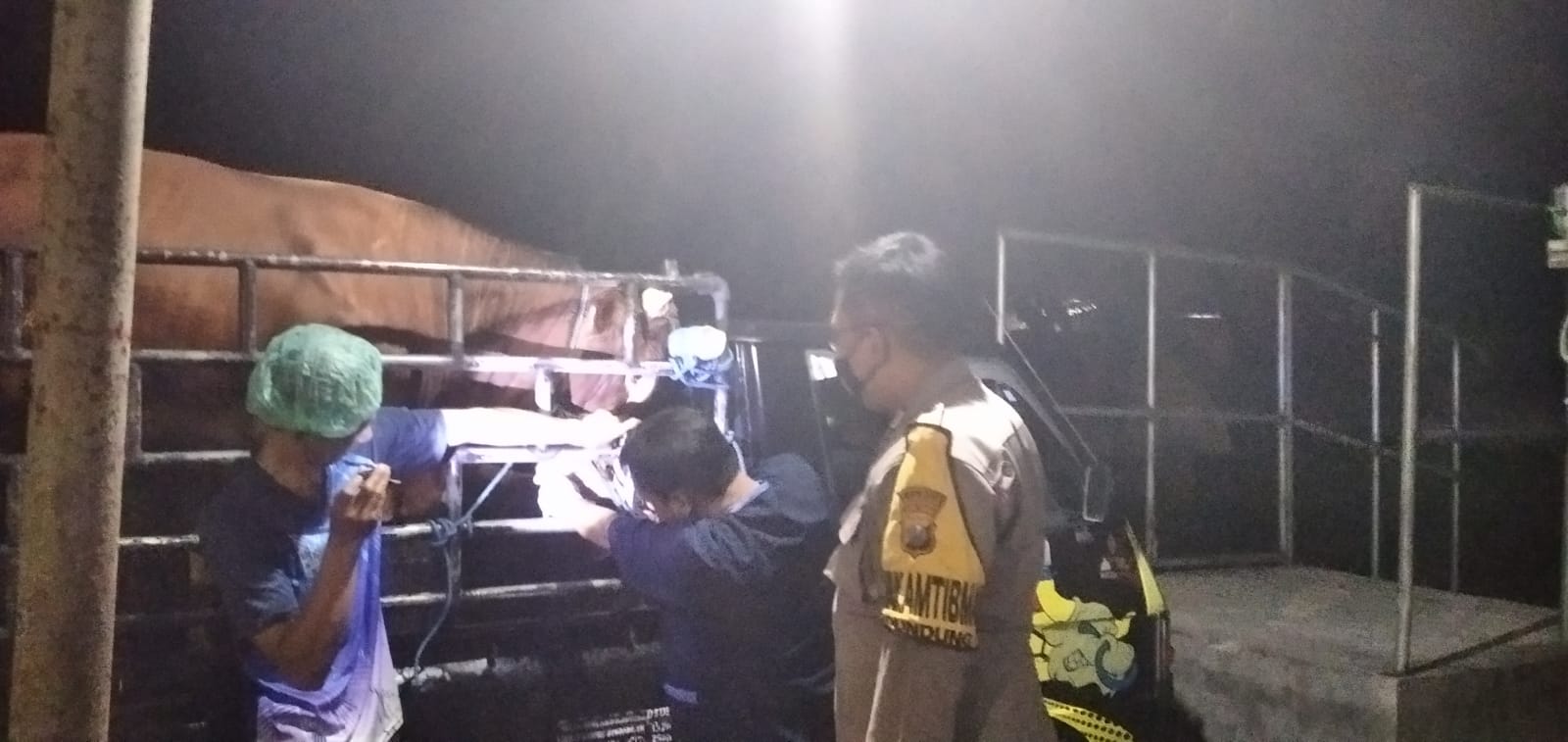 Cegah PMK, Polresta Mojokerto bersama Tiga Pilar Rutin Lakukan Pengecekan