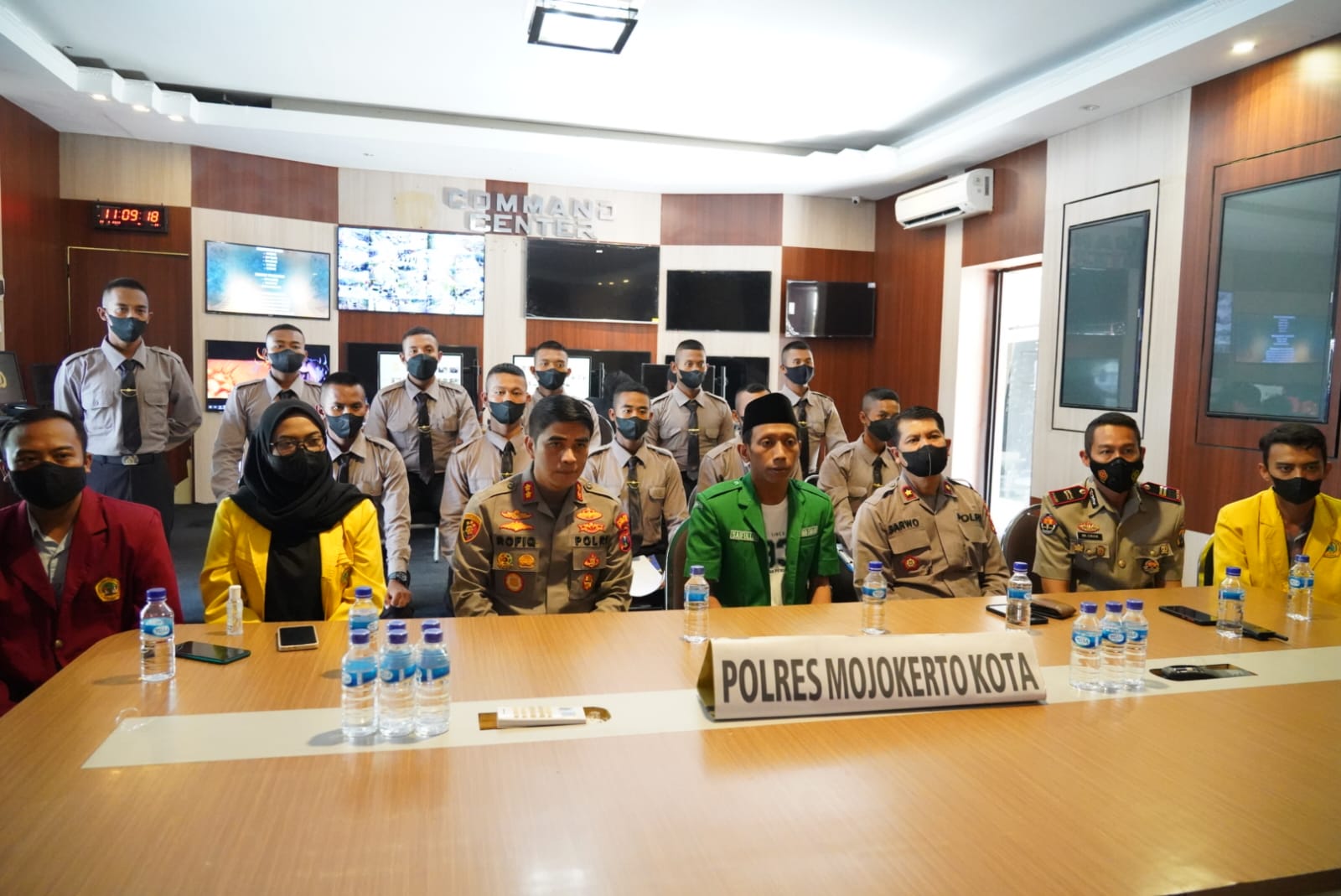 Polresta Mojokerto Nobar Nusantara Gemilang dalam Semarak Bhayangkara Bersama Tokoh Pemuda dan Mahasiswa
