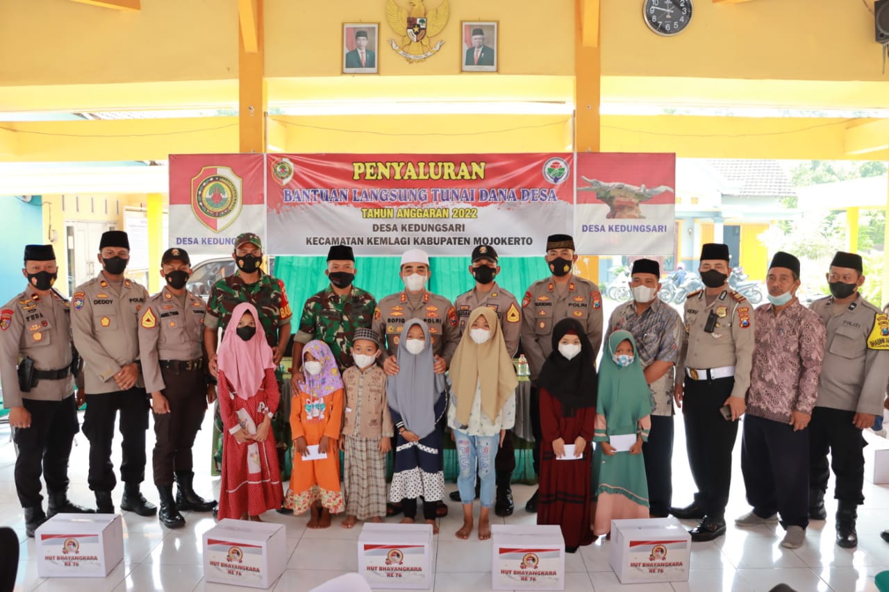 Ajak Istiqomah, Kapolresta Mojokerto Santuni Anak Yatim Di Kedungsari