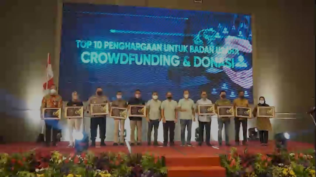 Biddokkes Polda Jatim Menerima Penghargaan Dari BPJS Kesehatan