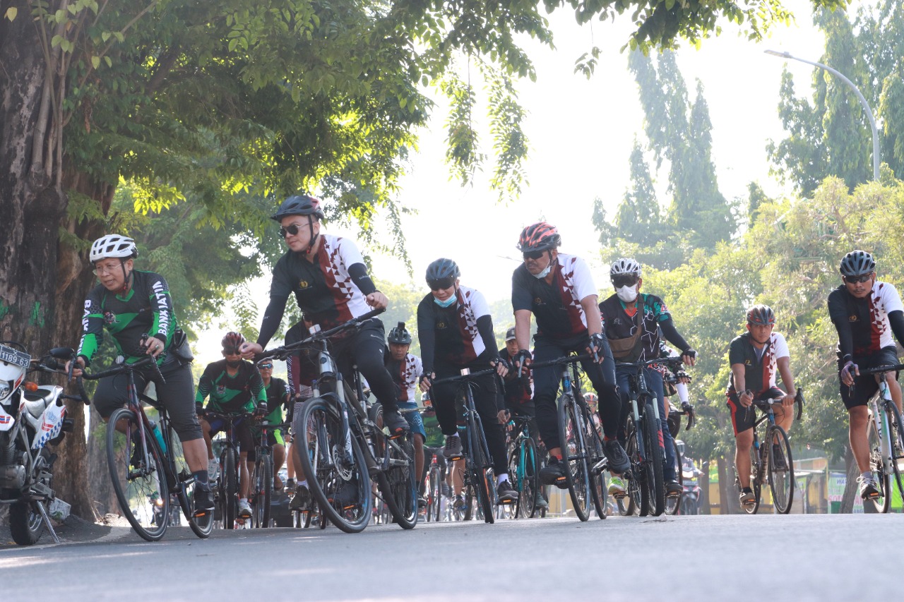 Gowes Wijna Mantriwira bersama Danrem 082/CPYJ dan LCC Indonesia