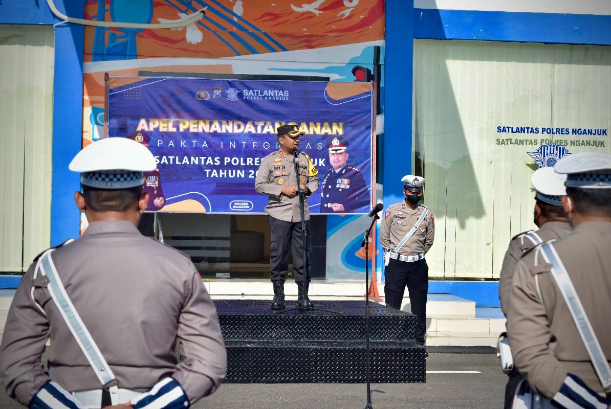 Polres Nganjuk Kedepankan Kegiatan Humanis dan Edukatif Kepada Pelanggar Lalin