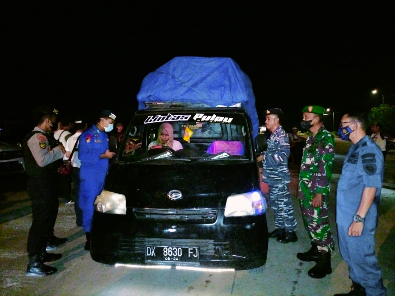 Sukseskan KTT G20 Personel Gabungan Polres Situbondo Pertebal Pengamanan di Pelabuhan Jangkar