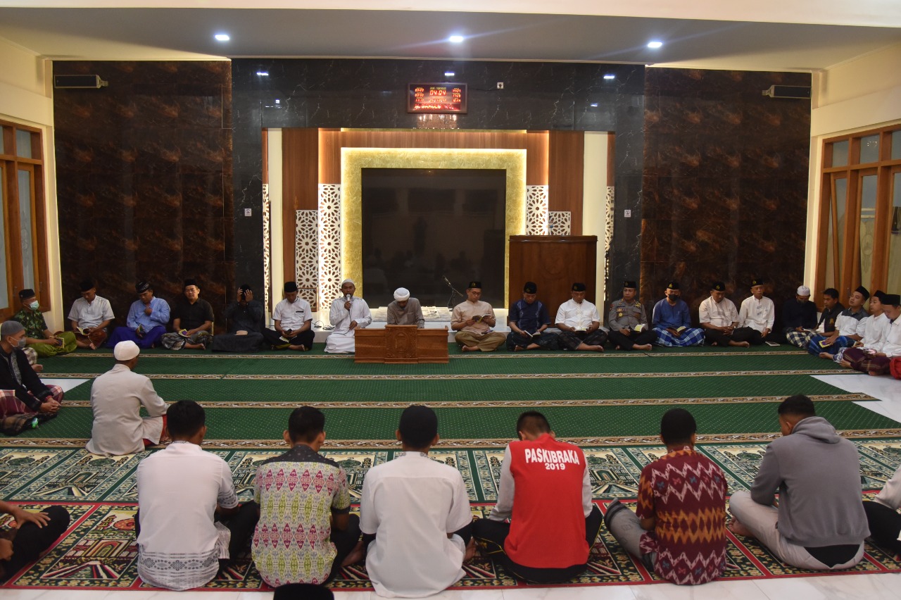 Tingkatkan Ketaqwaan Personel Polres Bondowoso Laksanakan Gerakan Suber