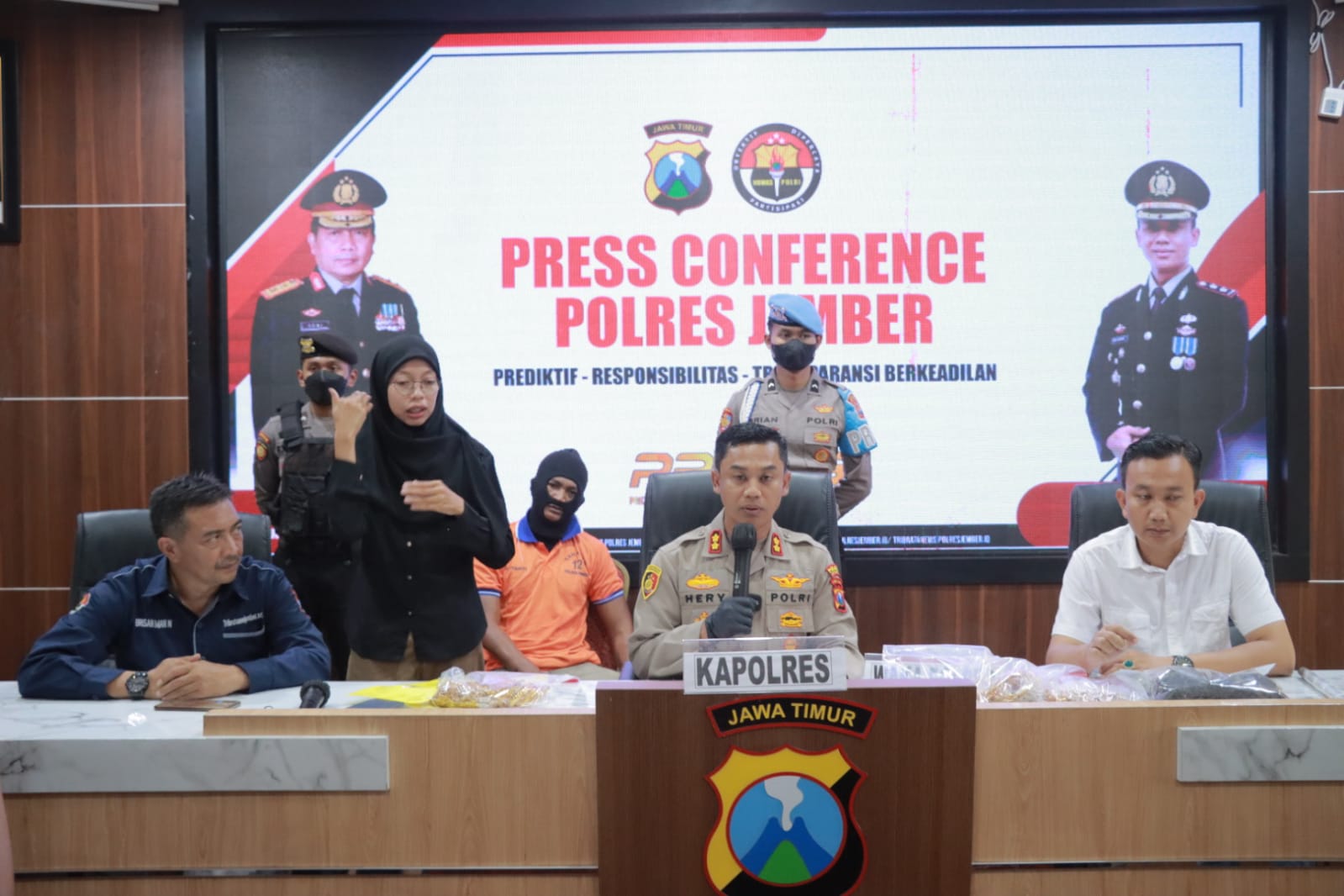 Gerak Cepat Polres Jember Berhasil Amankan Terduga Pelaku Perampokan Emas 2 kg