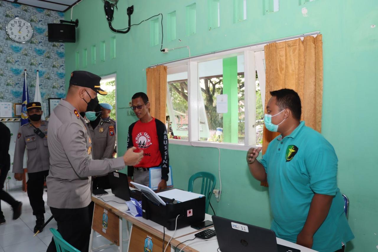 Gerai Vaksin Presisi Polres Tulungagung Gelar Vaksinasi di Sekolah
