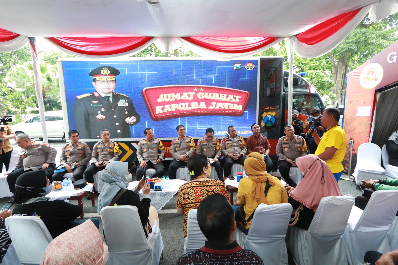 Lewat Program “Jumat Curhat” Cara Kapolda Jatim Saring Aspirasi Masyarakat