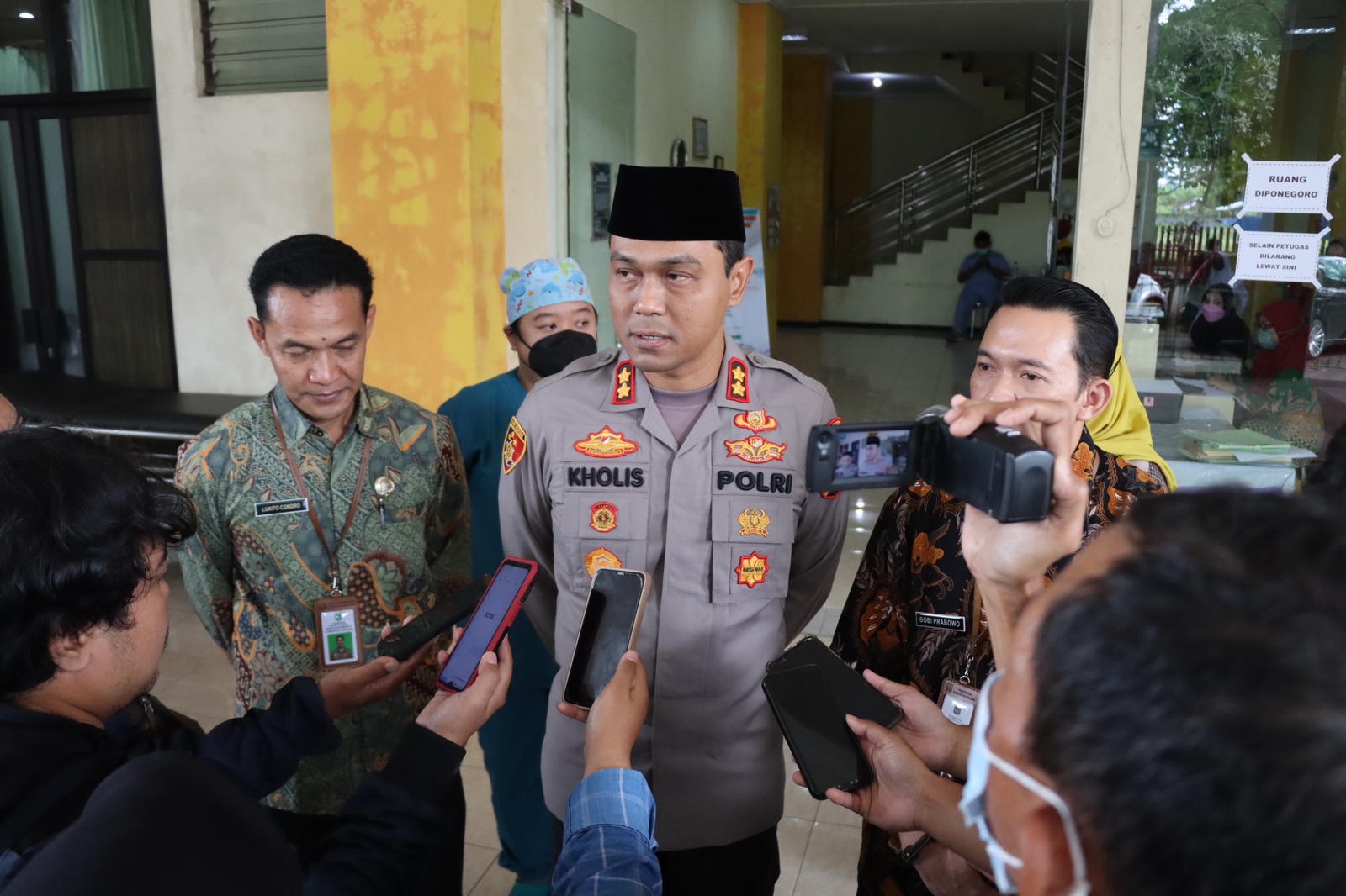 Kapolres Malang Kunjungi Lilik Aremanita Kalipare, Usai Menjalani Operasi di RSUD Kab. Malang
