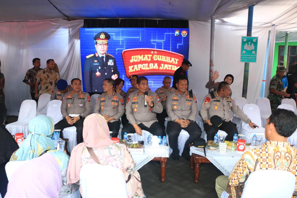 Wakapolda Jatim Dengarkan Keluhan Warga Pada Program Jumat Curhat Serentak