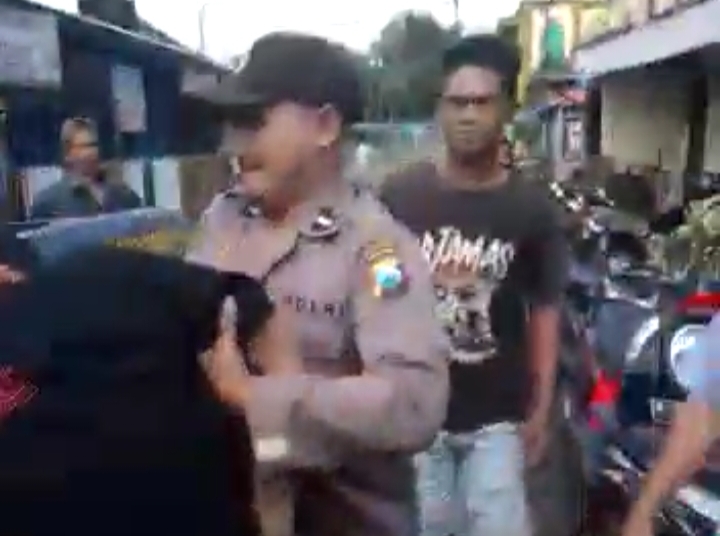 Kolaborasi Polisi bersama TNI dan Warga Berhasil Amankan Pelaku Jambret di Lumajang